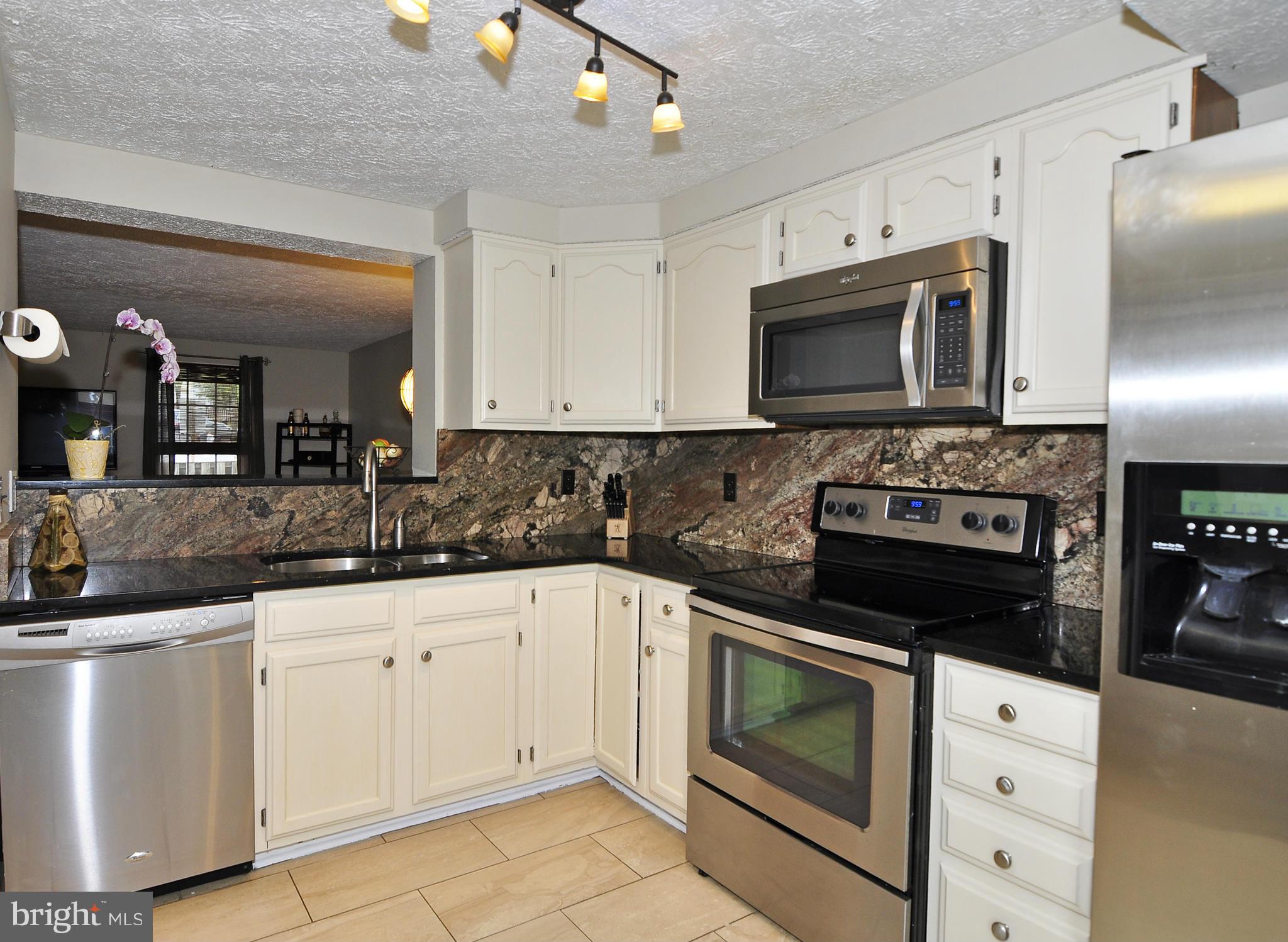13918 Winding Ridge Lane Centreville, VA 20121 - Photo 6 of 25 Kitchen