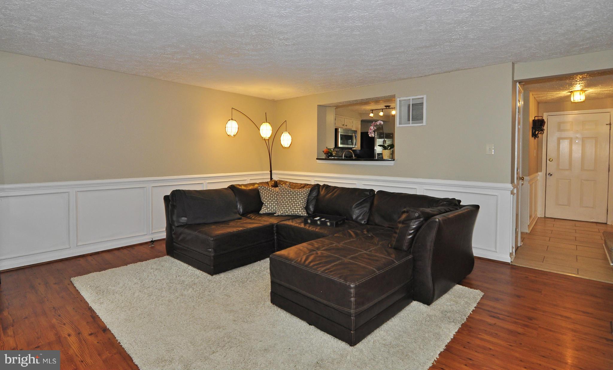 13918 Winding Ridge Lane Centreville, VA 20121 - Photo 8 of 25 Living Room