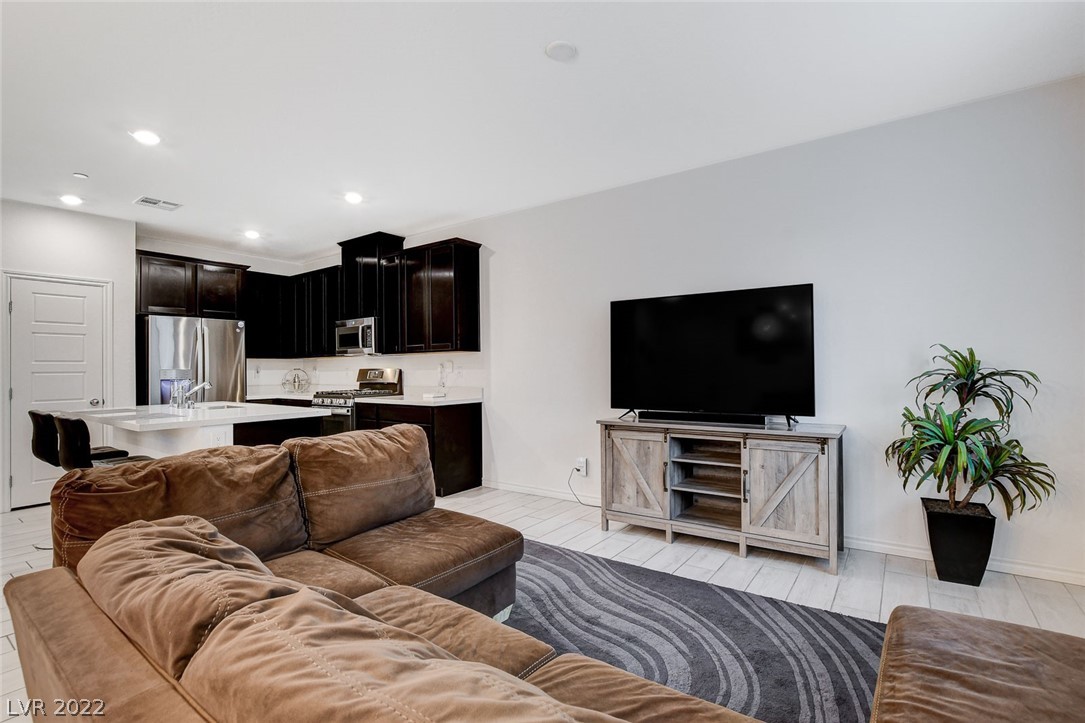 7366 North Decatur Boulevard, Unit 4 North Las Vegas, NV 89084 - Photo 10 of 40