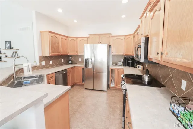 $390,000 | 129 Birchtree Circle, St. Robert, MO 65584