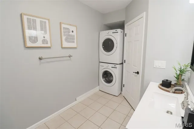 $390,000 | 129 Birchtree Circle, St. Robert, MO 65584