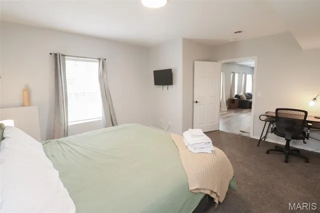 $390,000 | 129 Birchtree Circle, St. Robert, MO 65584