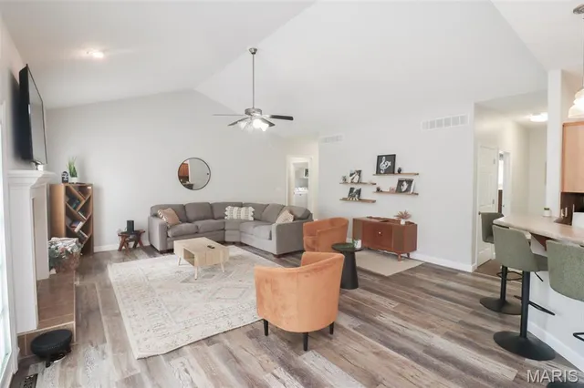 $390,000 | 129 Birchtree Circle, St. Robert, MO 65584