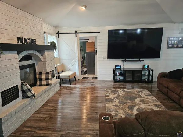 $414,000 | 2302 Sunset Lake Drive, Emporia, KS 66801