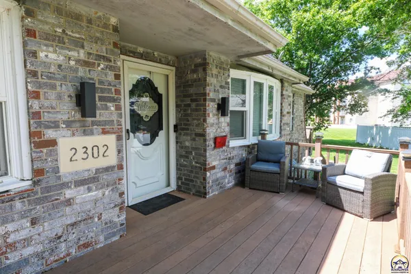 $414,000 | 2302 Sunset Lake Drive, Emporia, KS 66801