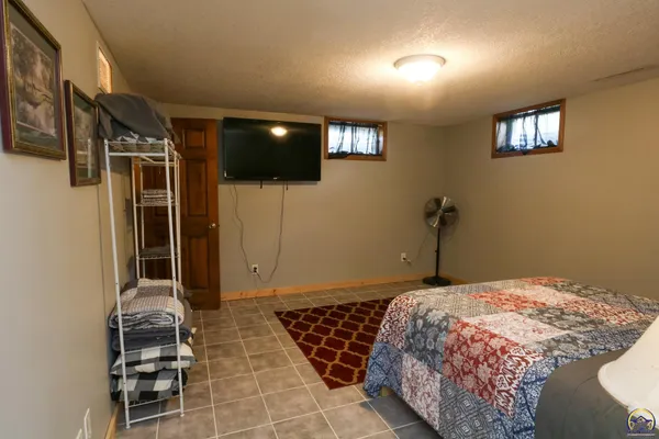$414,000 | 2302 Sunset Lake Drive, Emporia, KS 66801
