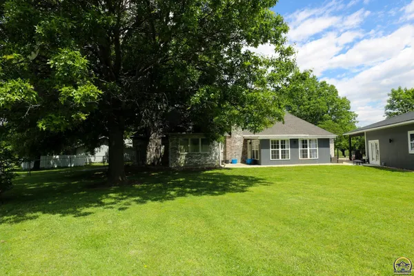 $414,000 | 2302 Sunset Lake Drive, Emporia, KS 66801