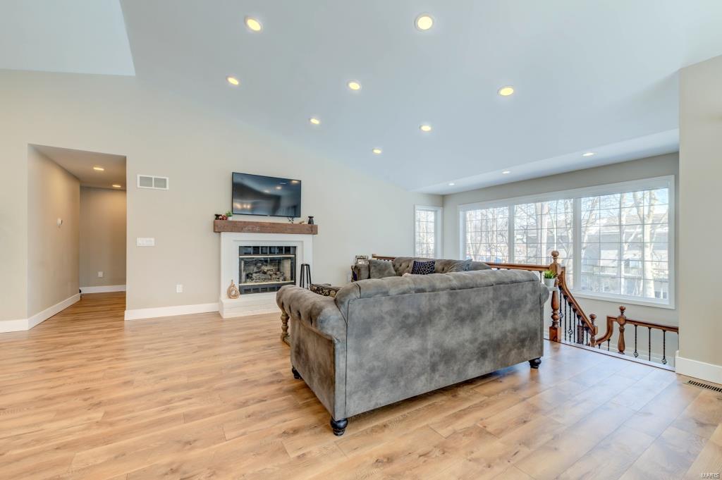 1902 Butler Boulevard Edwardsville, IL 62025 - Photo 48 of 66 Gallery Image 48