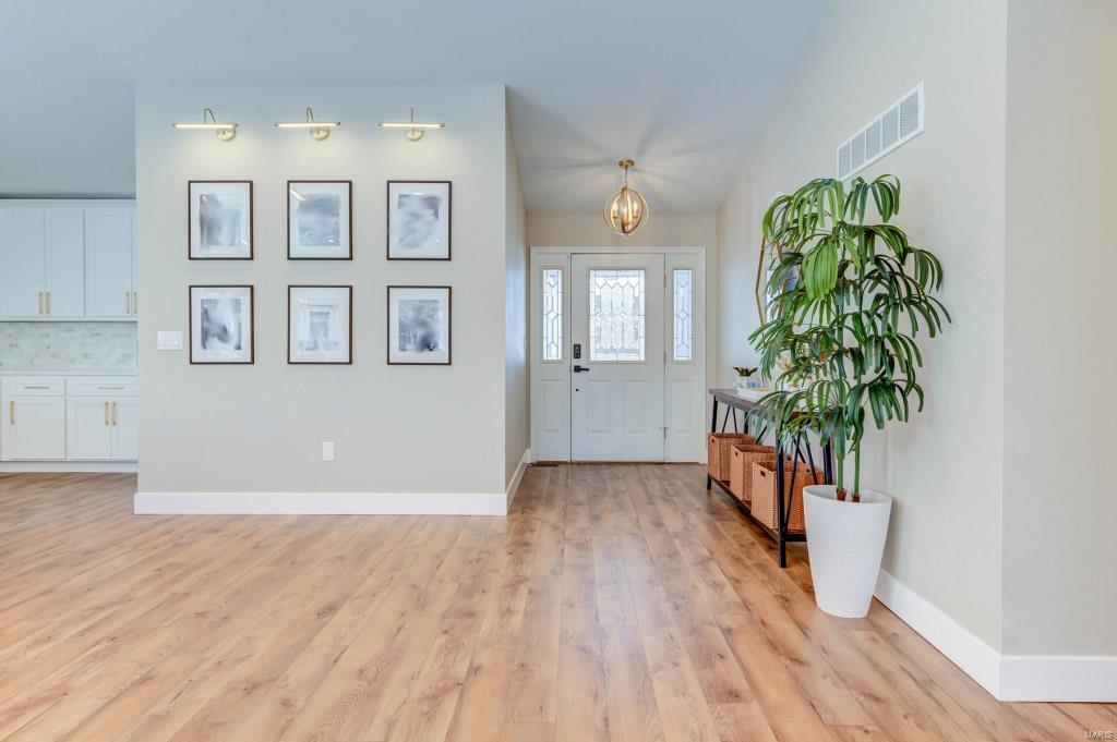 1902 Butler Boulevard Edwardsville, IL 62025 - Photo 5 of 66 Gallery Image 5