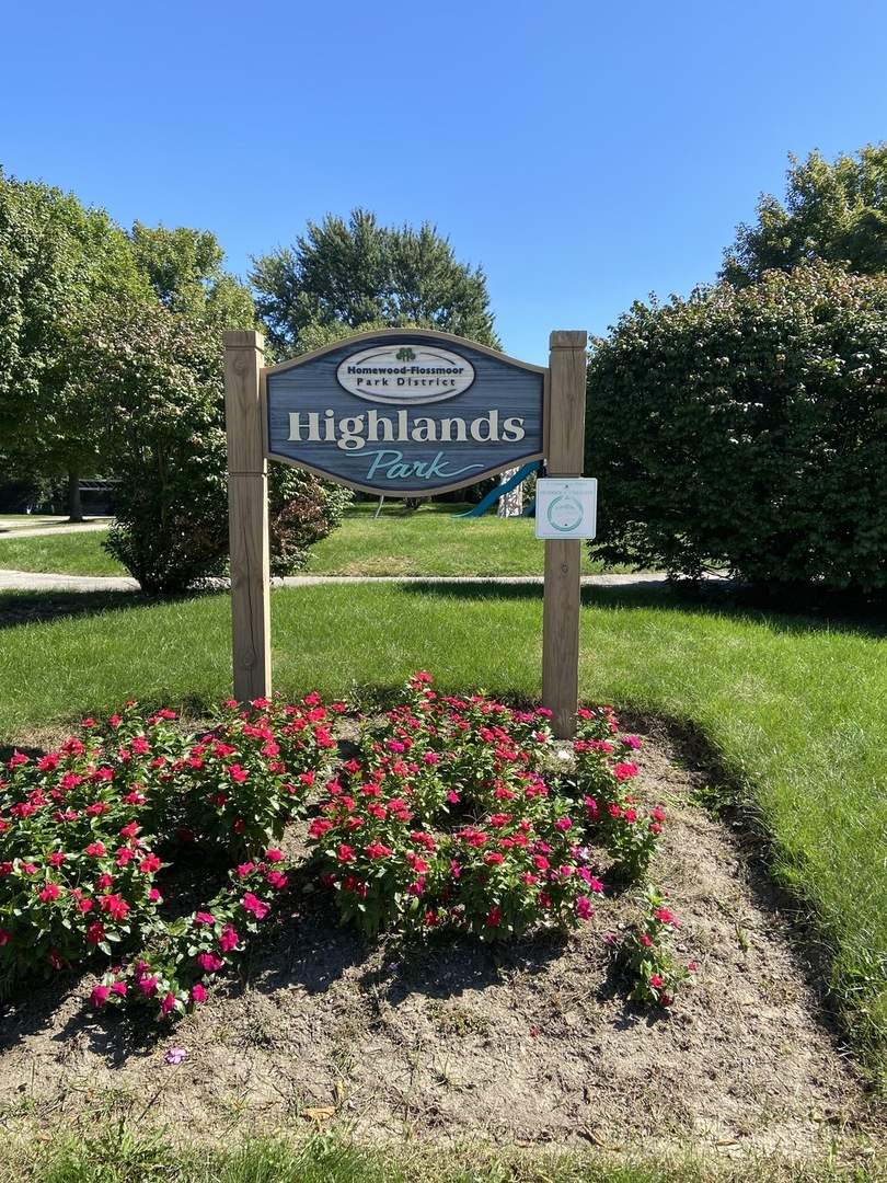 1417 Lawrence Crescent Flossmoor, IL 60422 - Photo 20 of 24 a view of a flowers in front of a house with a big yard