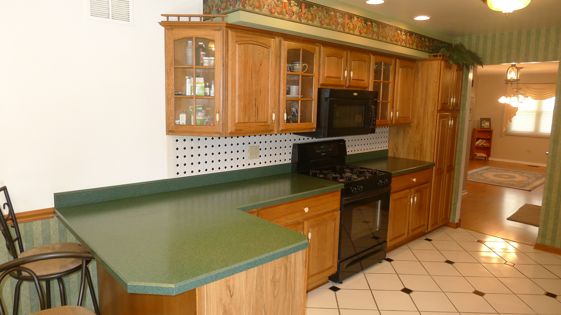 1417 Lawrence Crescent Flossmoor, IL 60422 - Photo 4 of 24 a bathroom with a sink a toilet and shower