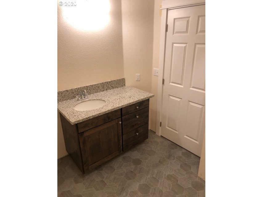 734 South Side Road Sutherlin, OR 97479 - Photo 6 of 22 Gallery Image 6