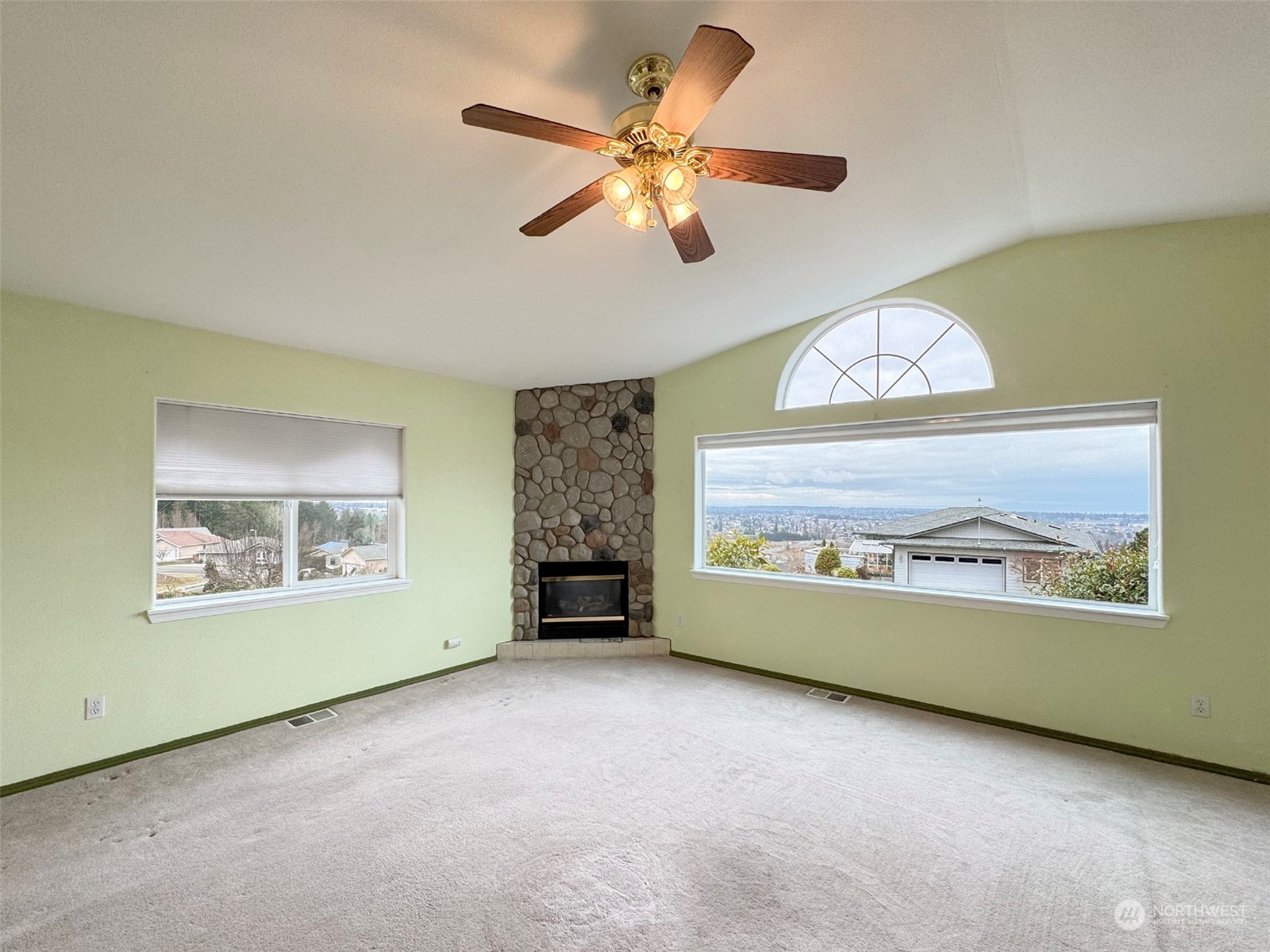 70 Amethyst Drive Sequim, WA 98382 - Photo 10 of 37