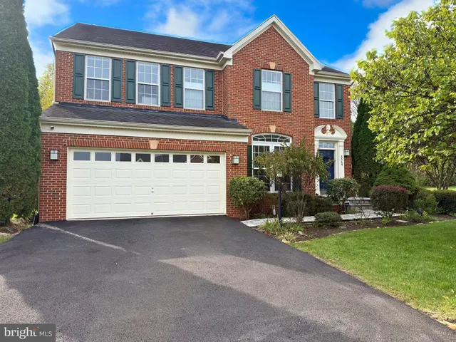 $1,150,000 | 5564 La Vista Drive, Alexandria, VA 22310