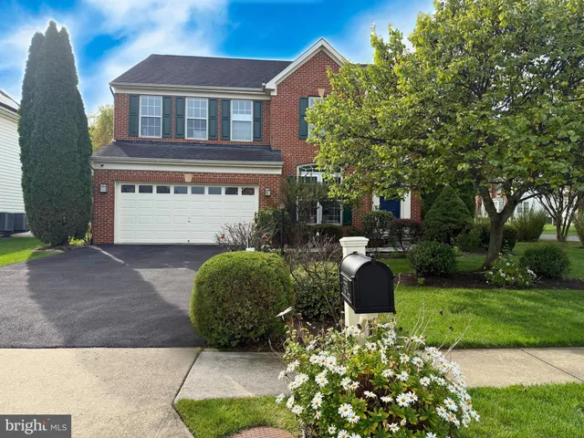 $1,150,000 | 5564 La Vista Drive, Alexandria, VA 22310