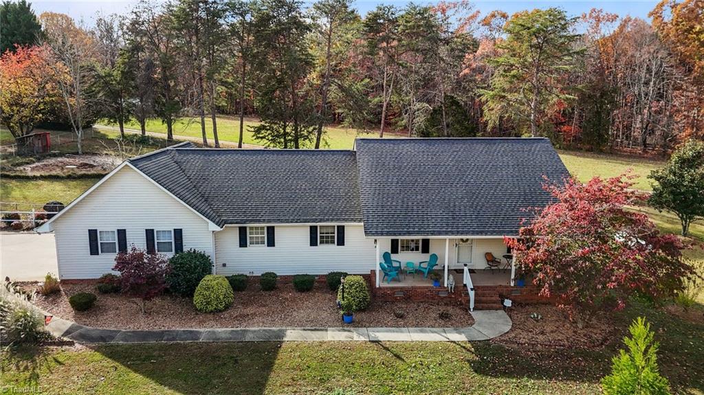 7701 Alcorn Road Greensboro, NC 27409 - Photo 3 of 32