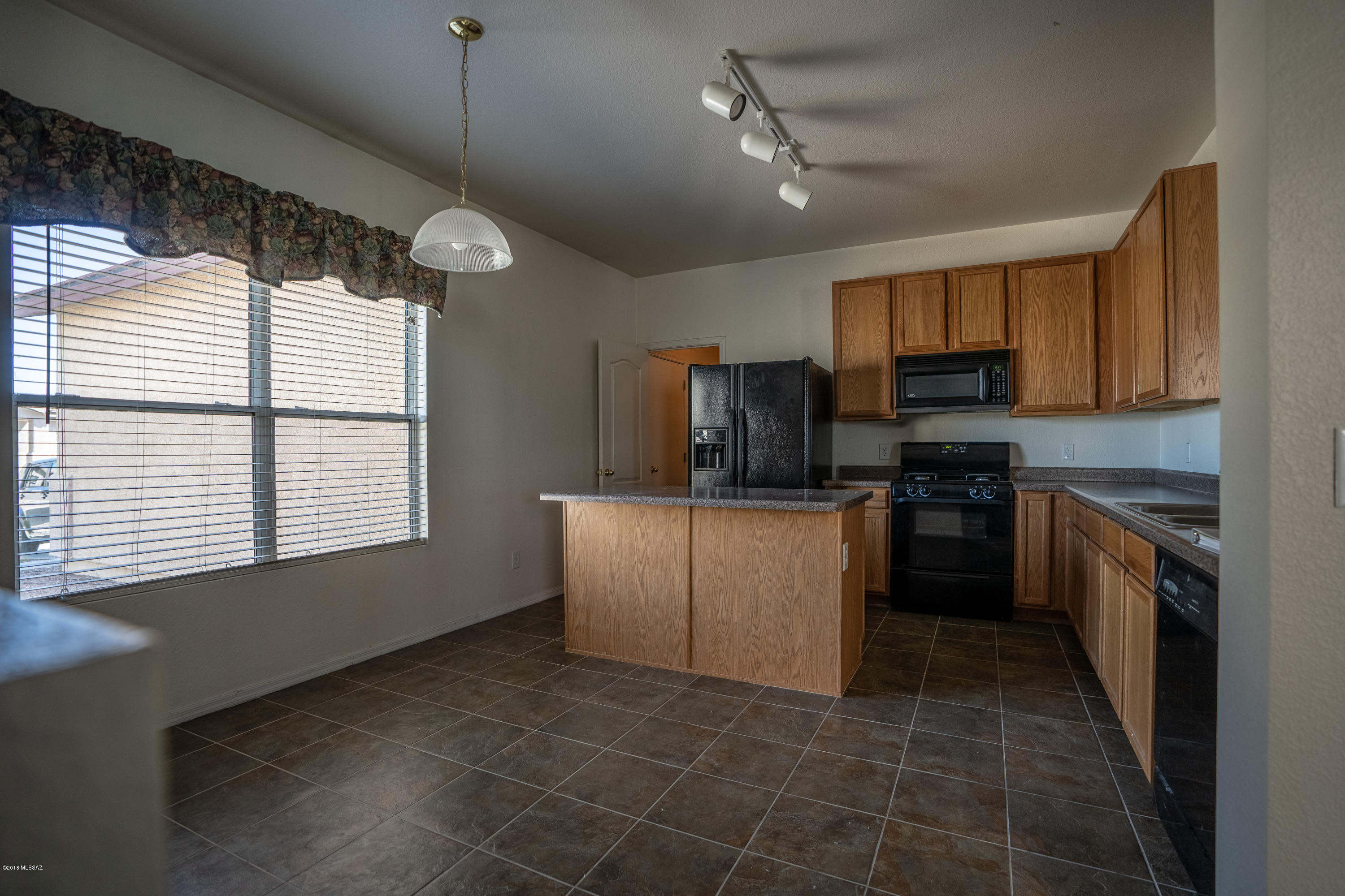 5749 West Rattler Street Tucson, AZ 85742 - Photo 6 of 34