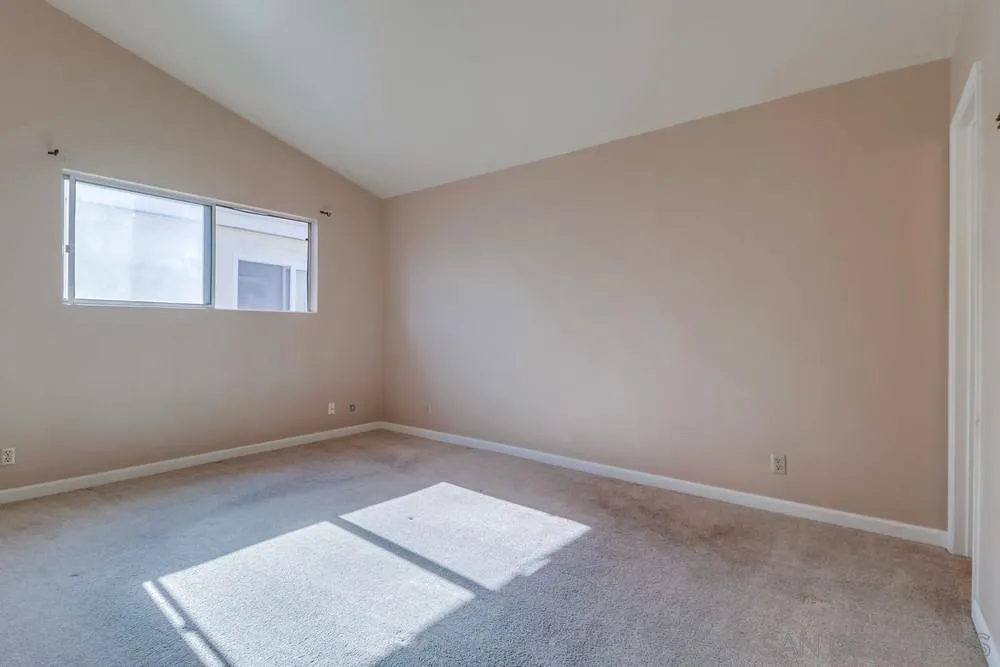 4768 35th Street, Unit 4 San Diego, CA 92116 - Photo 13 of 27 an empty room with a window