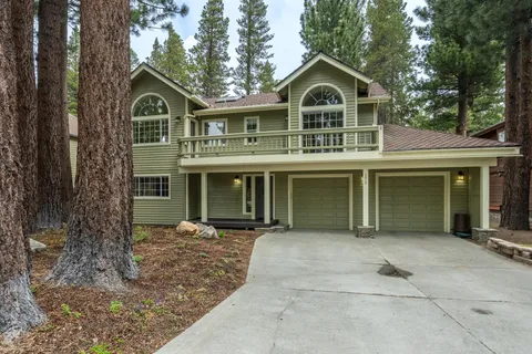 $1,600,000 | 272 Ridge Way, Mammoth Lakes, CA 93546