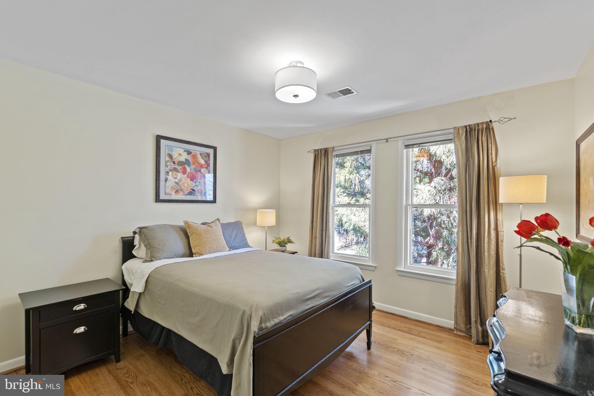 2156 Military Road Arlington, VA 22207 - Photo 15 of 19