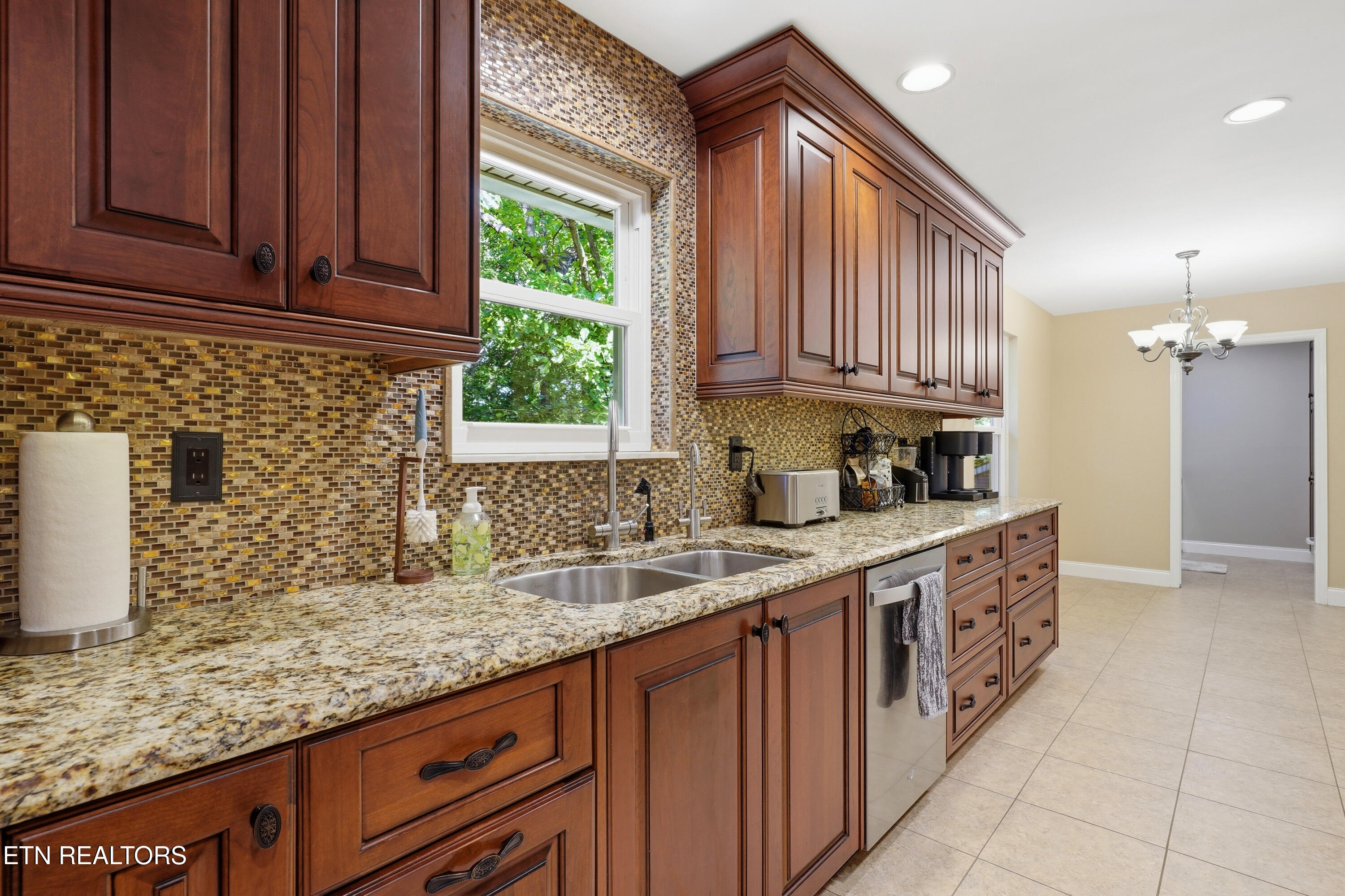633 Banbury Road Knoxville, TN 37934 - Photo 13 of 41 Kitchen