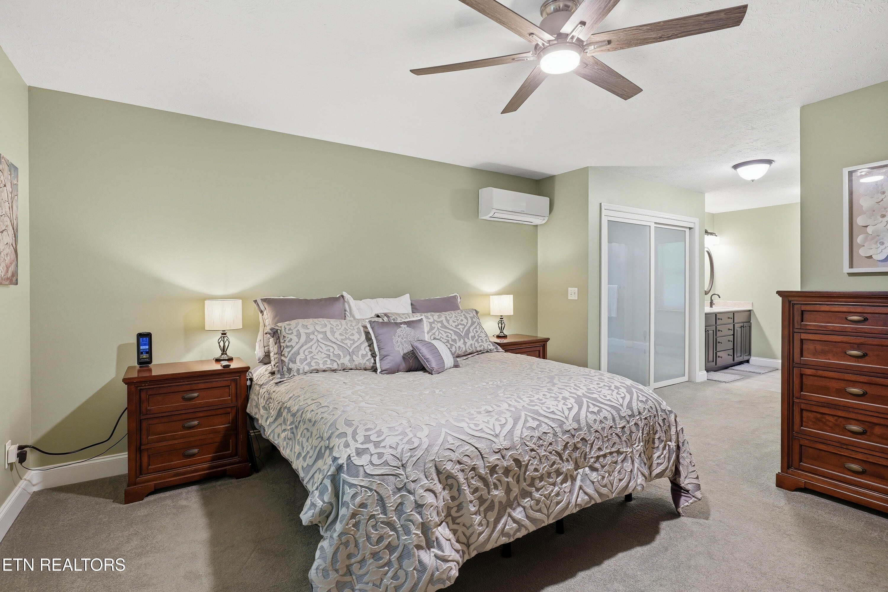 633 Banbury Road Knoxville, TN 37934 - Photo 23 of 41 Master Bedroom