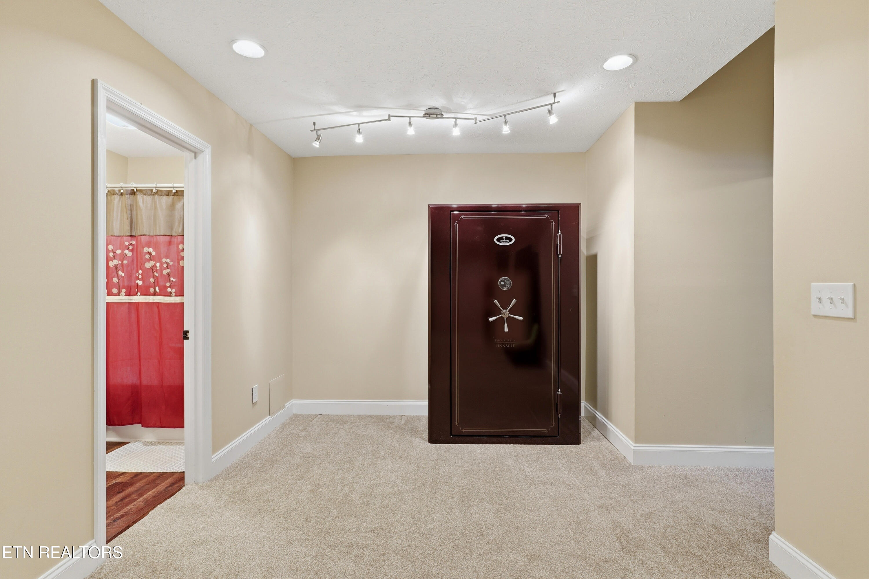 633 Banbury Road Knoxville, TN 37934 - Photo 29 of 41 Basement Hall