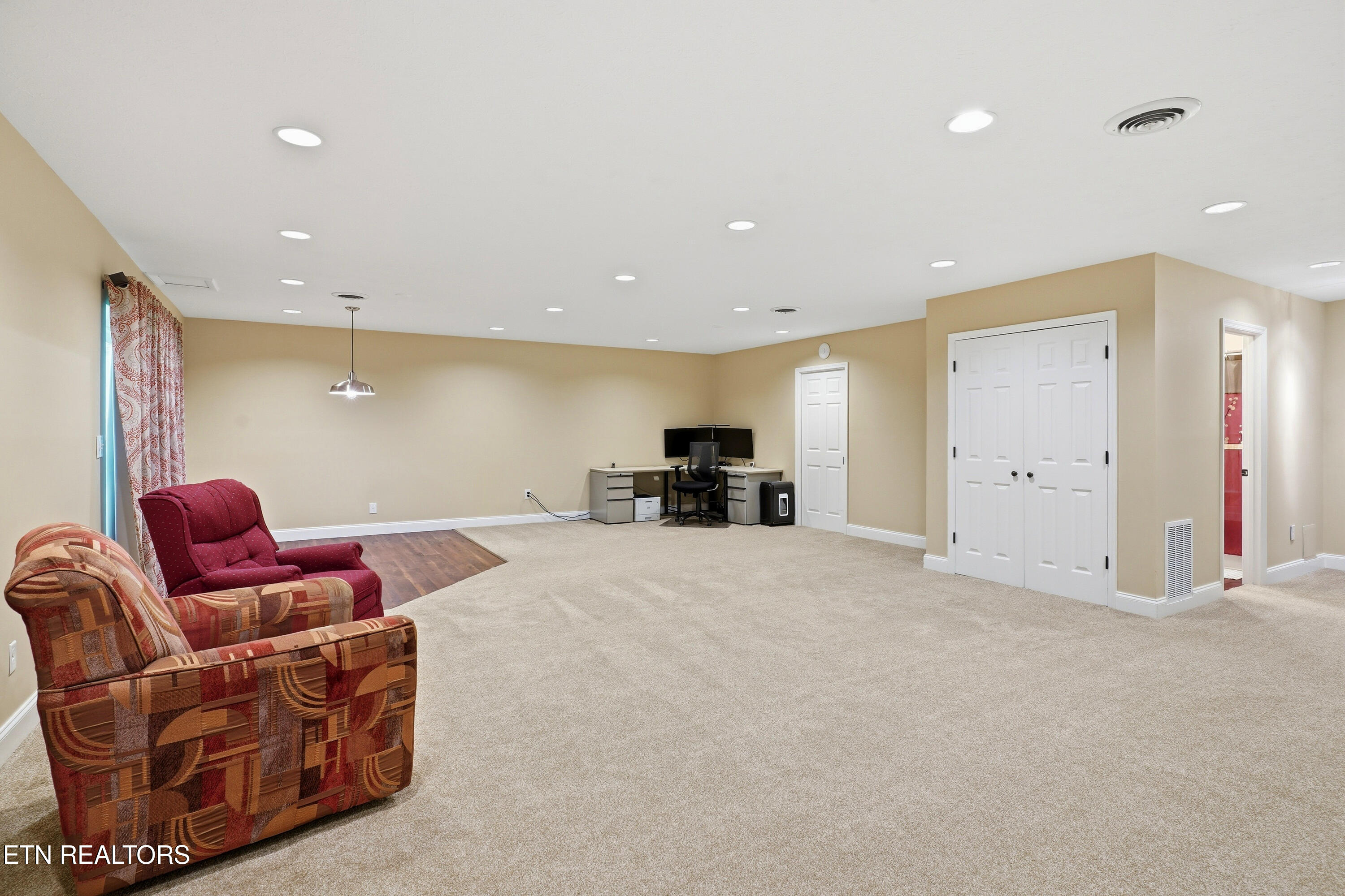 633 Banbury Road Knoxville, TN 37934 - Photo 33 of 41 Basement Entertainment Space