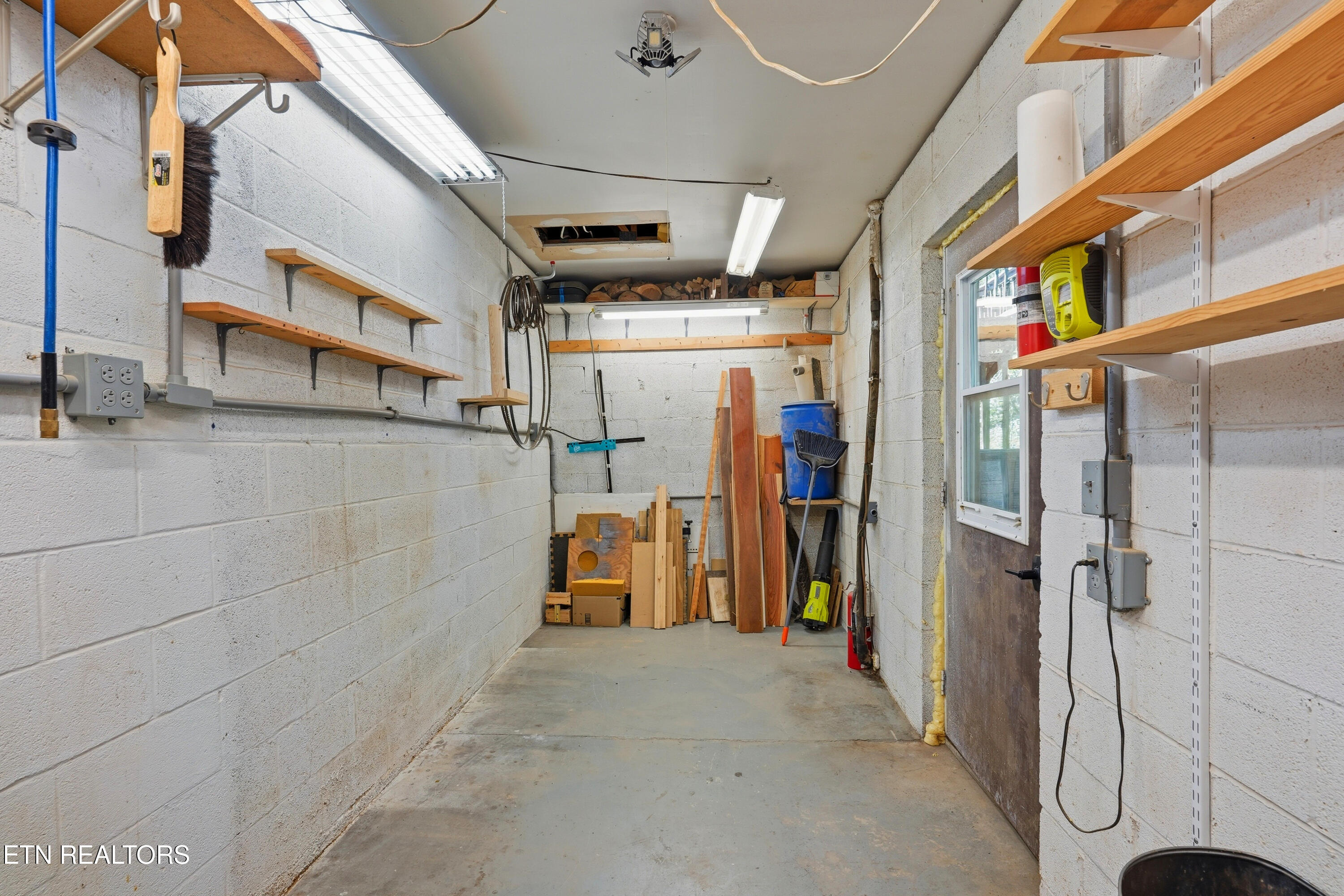 633 Banbury Road Knoxville, TN 37934 - Photo 37 of 41 Attached Workshop