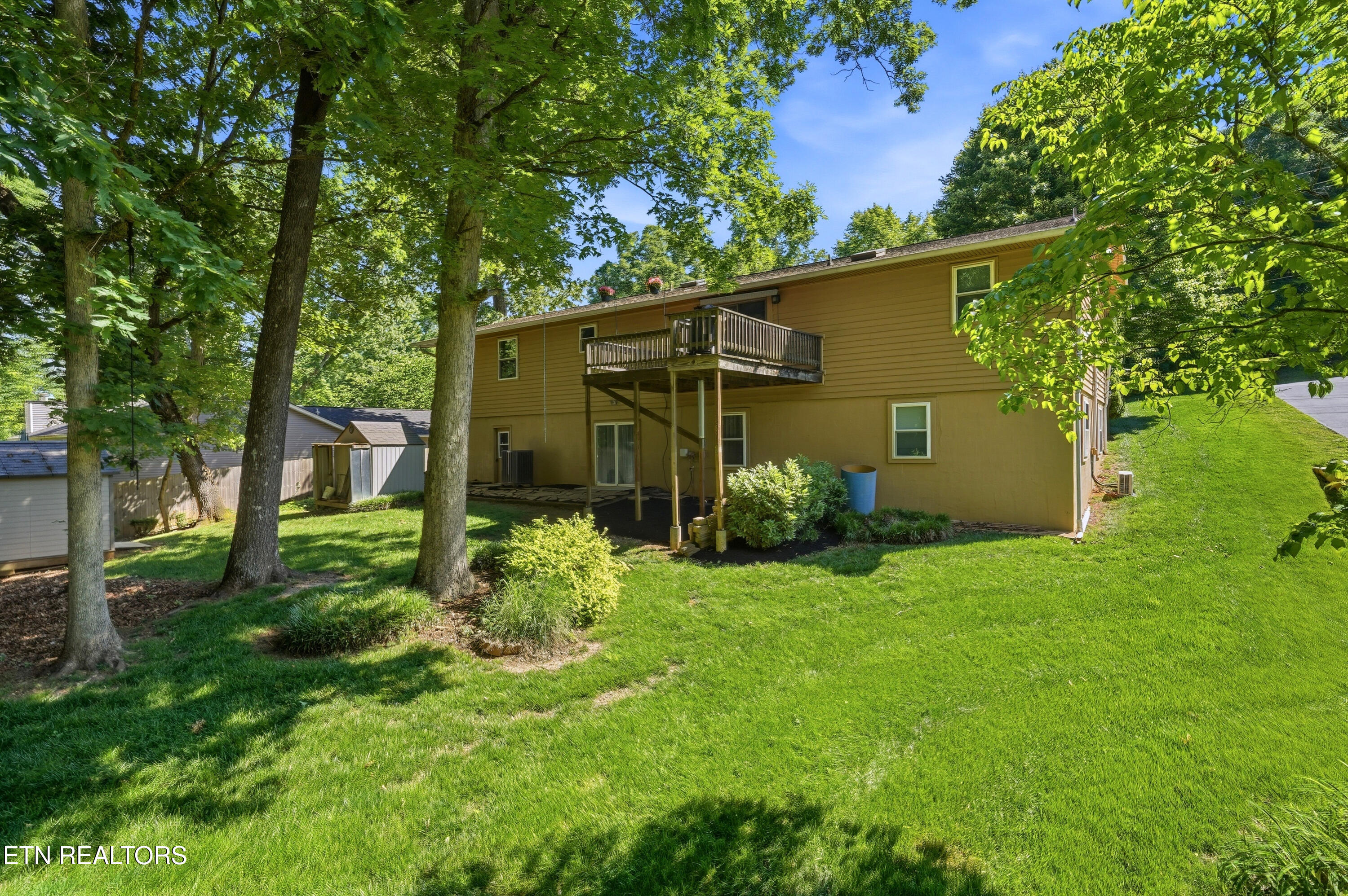 633 Banbury Road Knoxville, TN 37934 - Photo 40 of 41 Backyard