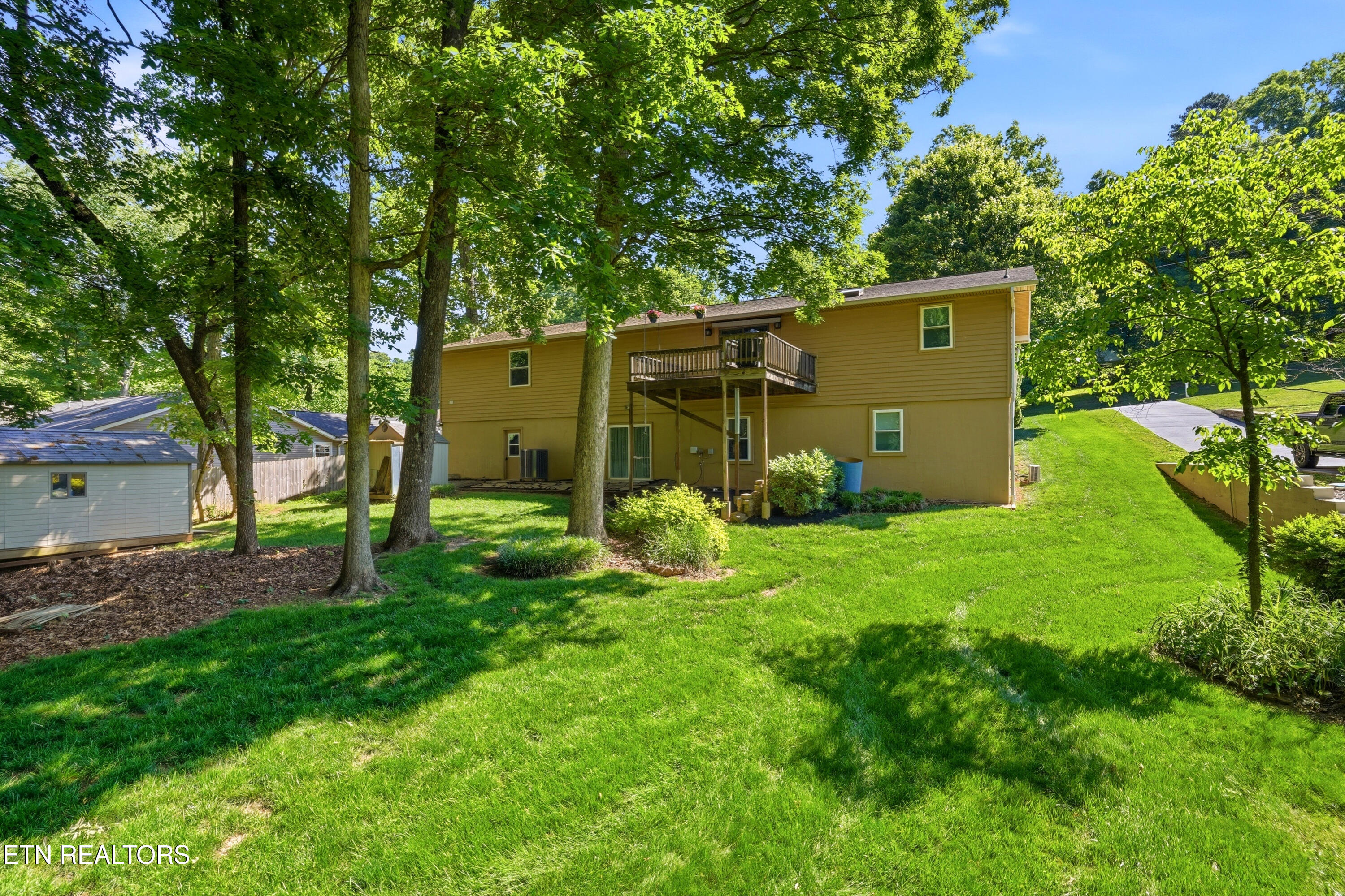633 Banbury Road Knoxville, TN 37934 - Photo 41 of 41 Backyard
