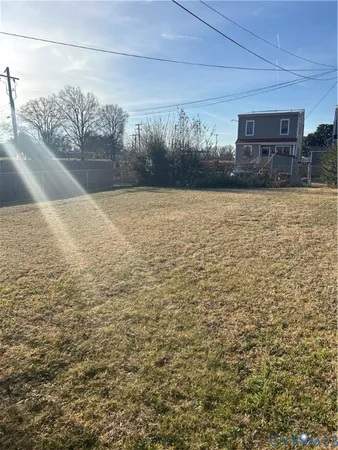 a view of a yard