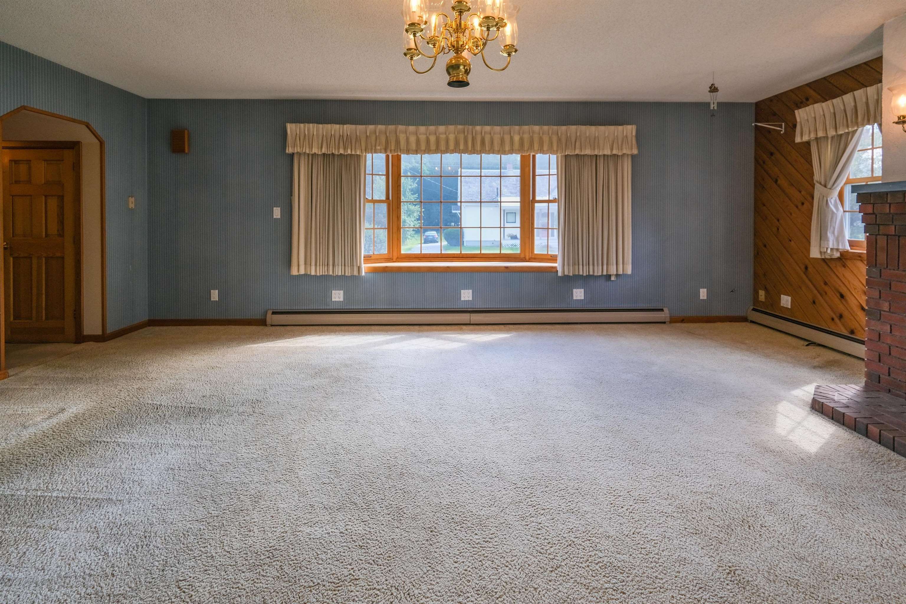 8 Meadow Street Ludlow, VT 05149 - Photo 3 of 55