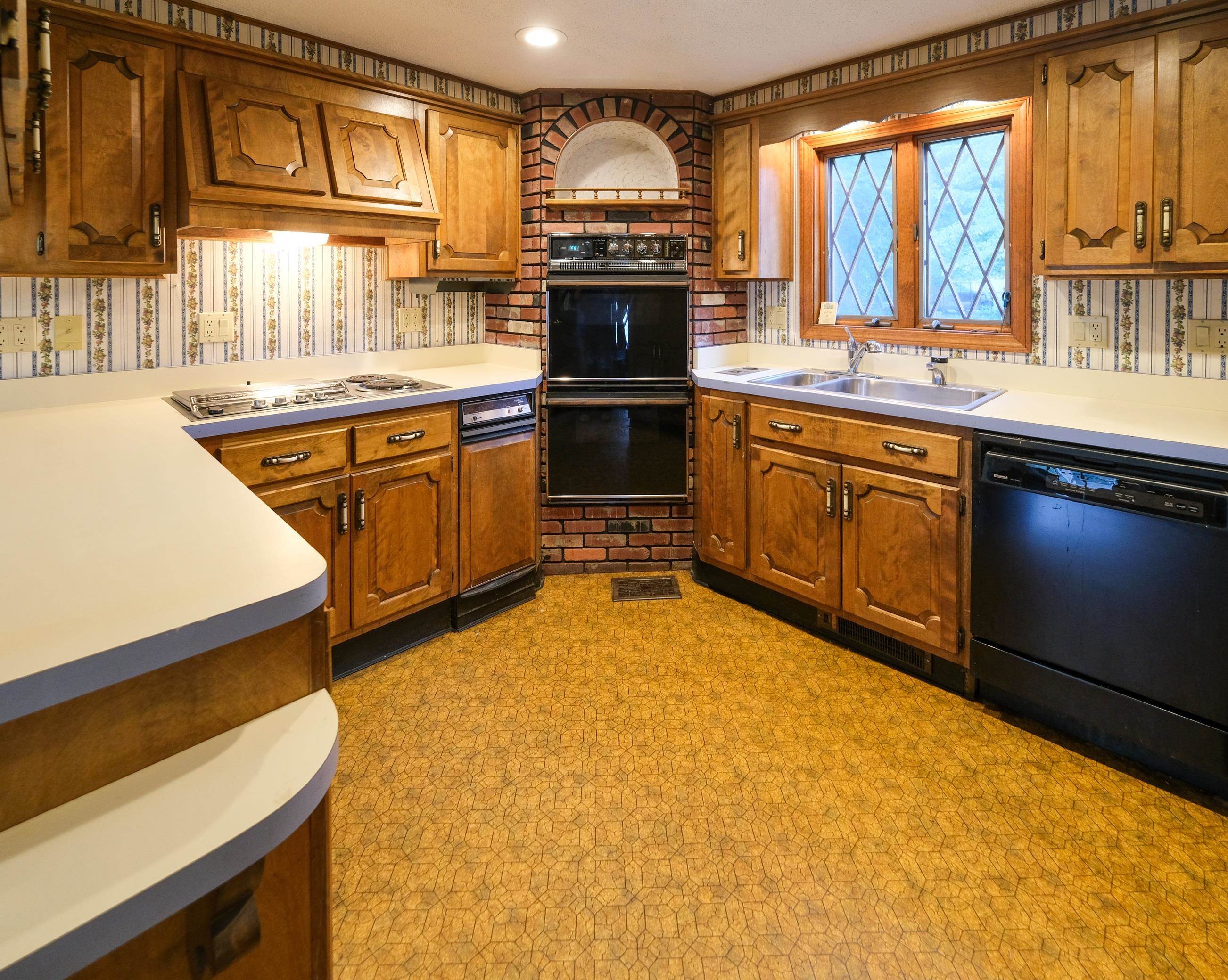 8 Meadow Street Ludlow, VT 05149 - Photo 8 of 55