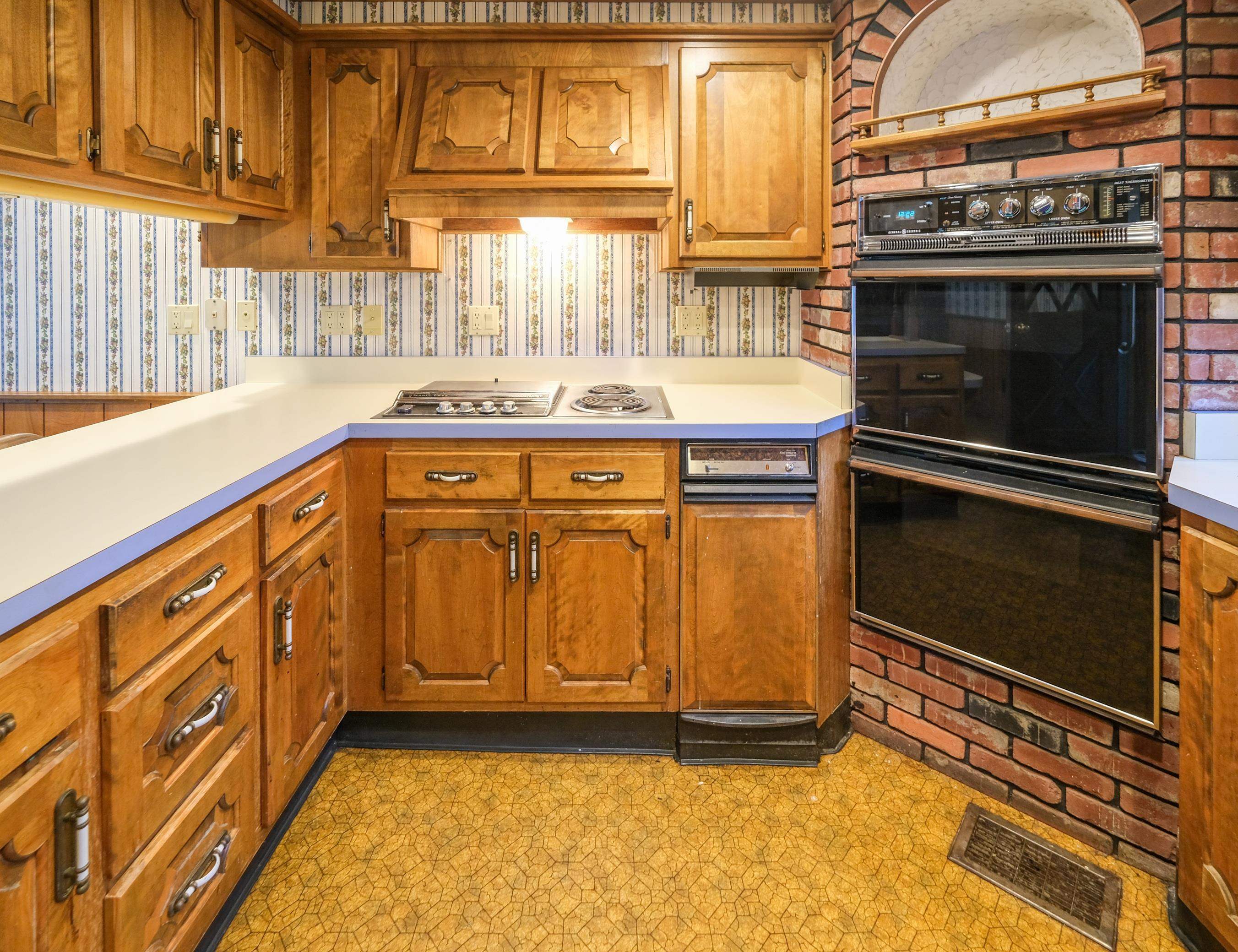 8 Meadow Street Ludlow, VT 05149 - Photo 10 of 55