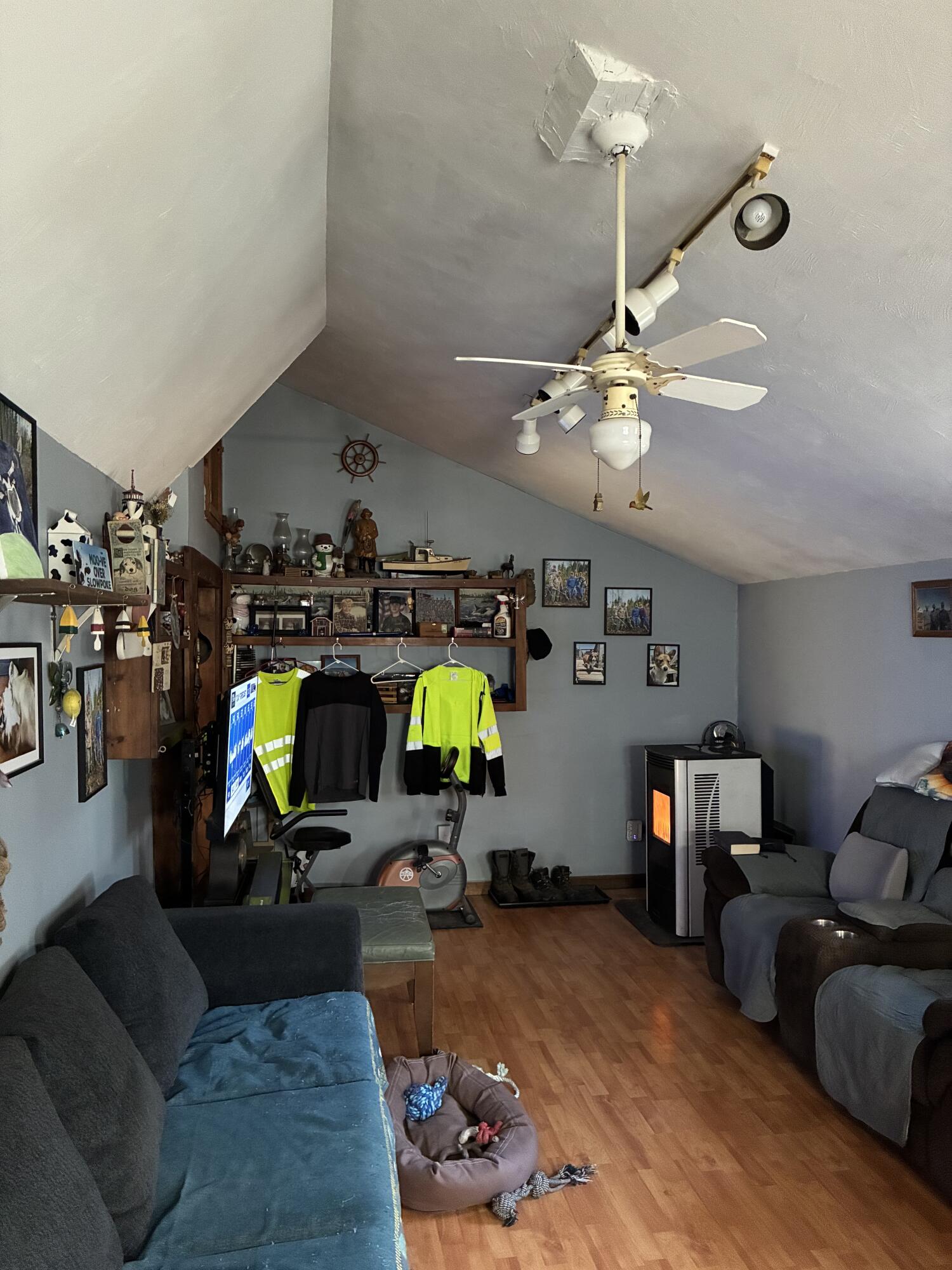 21 Sadler Point Road Jonesport, ME 04649 - Photo 41 of 51 living room