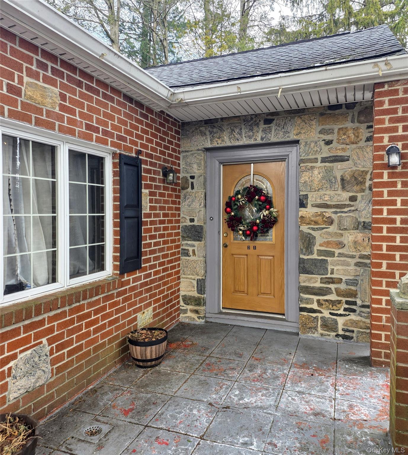 21 Norwood Road Yonkers, NY 10710 - Photo 6 of 29