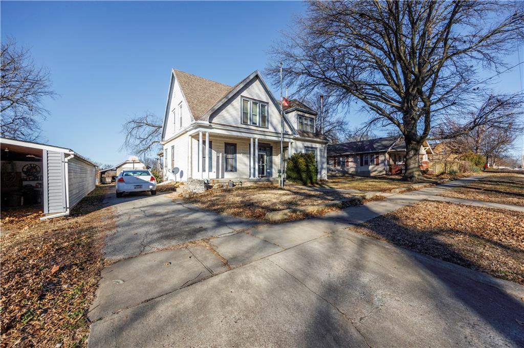 540 South 5th Street Neodesha, KS 66757 - Photo 2 of 33