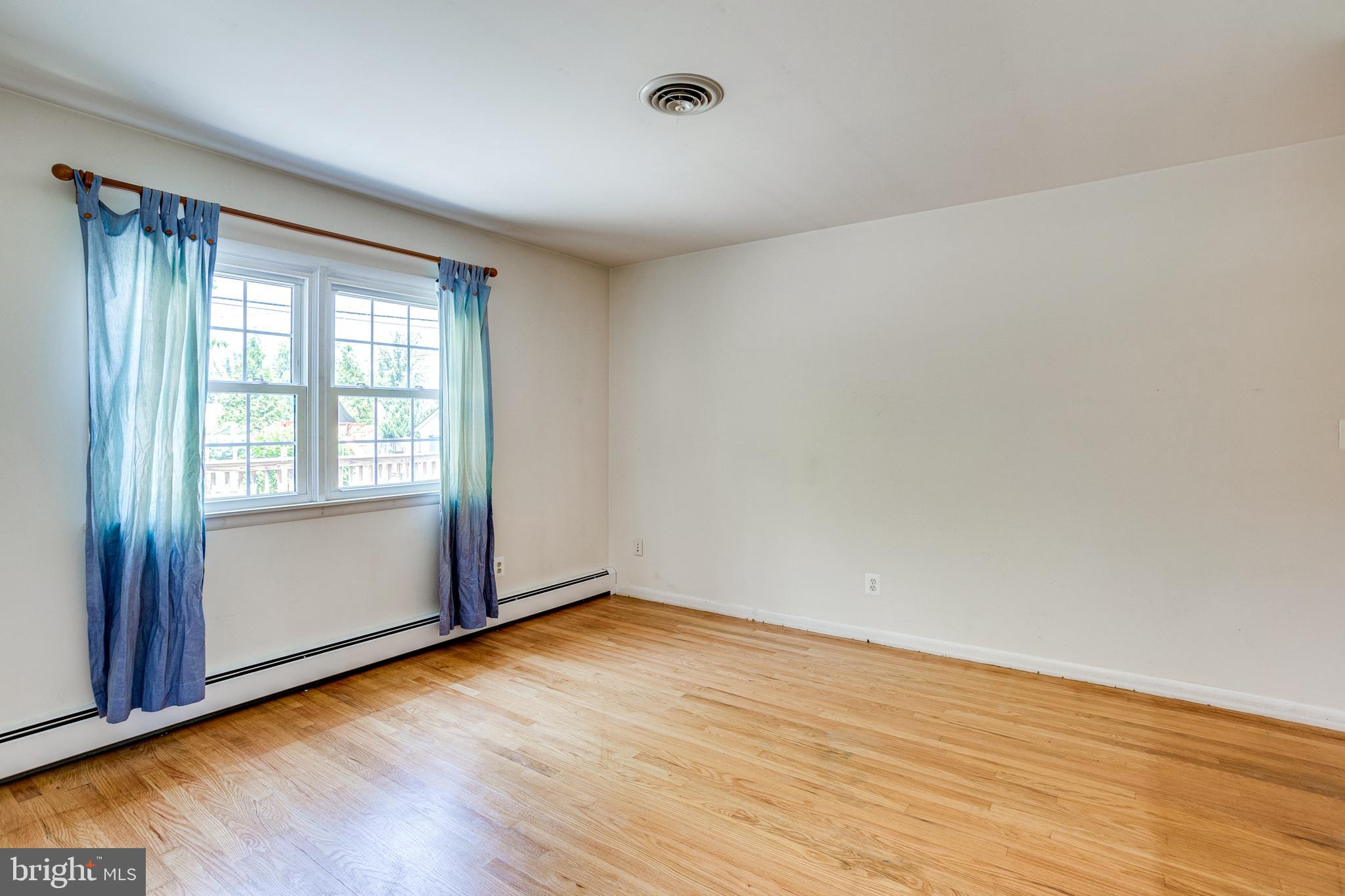 4595 Roundhill Road Ellicott City, MD 21043 - Photo 13 of 35 Dining Room
