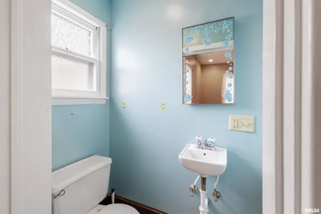 $89,500 | 607 North Logan Street, Marion, IL 62959