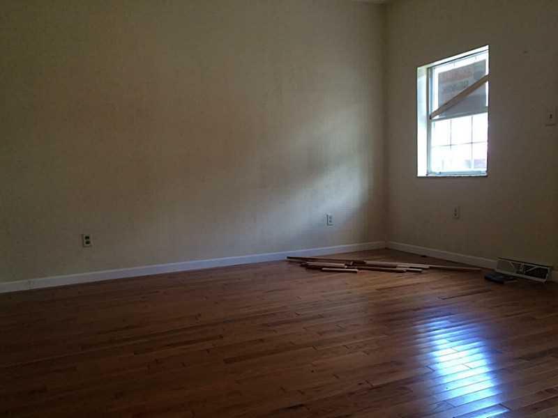 1407 Evergreen Road Pittsburgh, PA 15209 - Photo 2 of 21 Living Room.