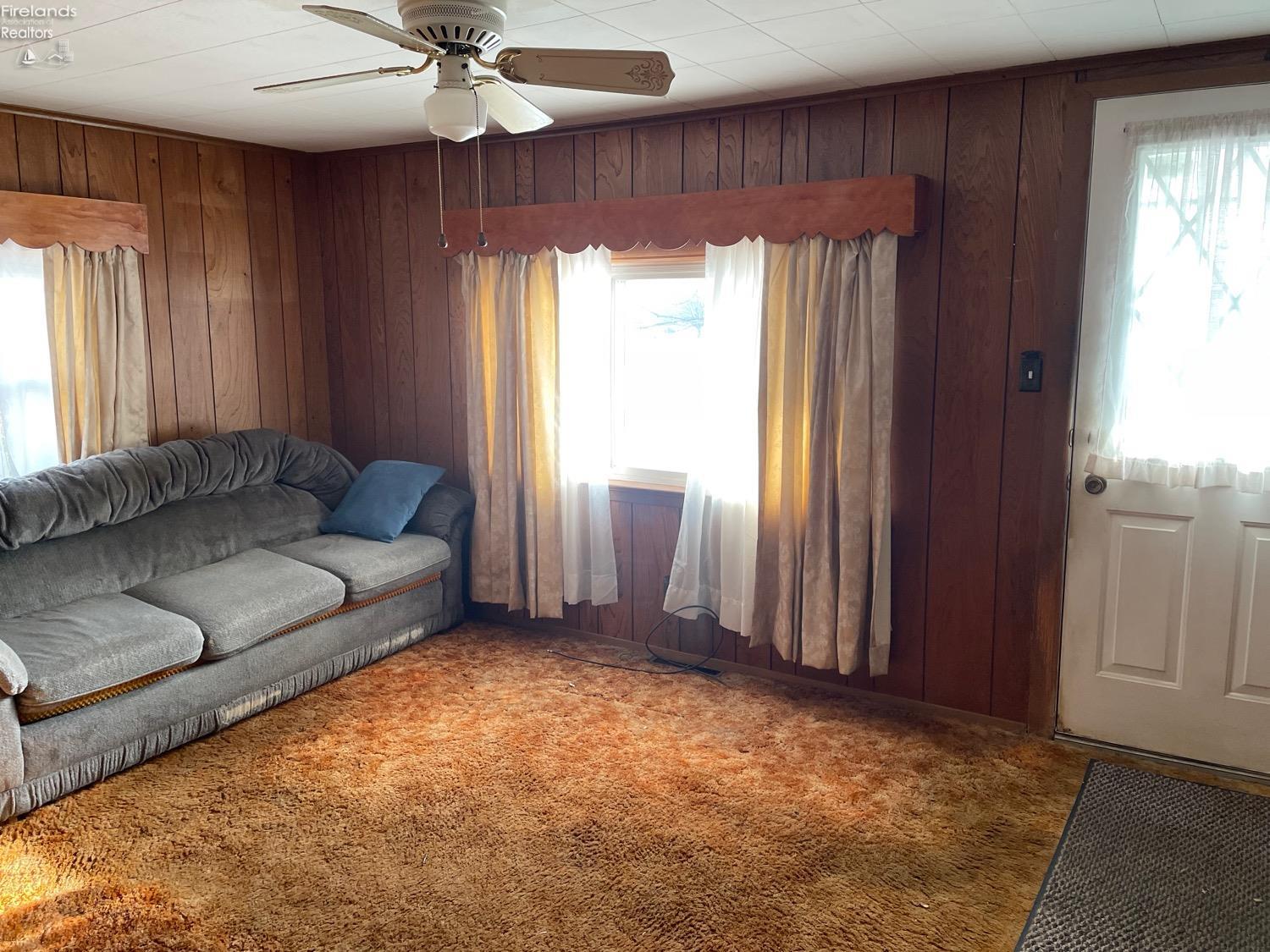 1840 Christy Road Fremont, OH 43420 - Photo 3 of 20 Gallery Image 3