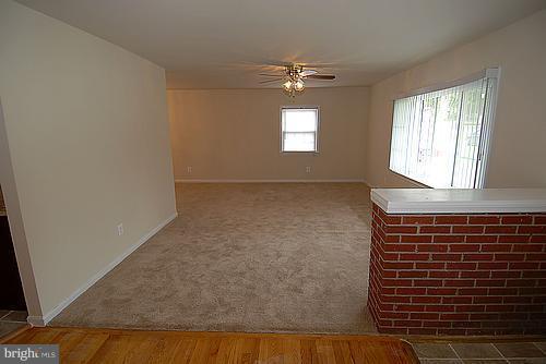 8901 Dangerfield Road Clinton, MD 20735 - Photo 11 of 25 Living Room