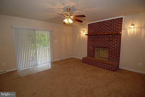 8901 Dangerfield Road Clinton, MD 20735 - Photo 21 of 25 Family Room