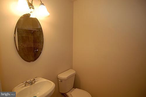 8901 Dangerfield Road Clinton, MD 20735 - Photo 6 of 25 Bath