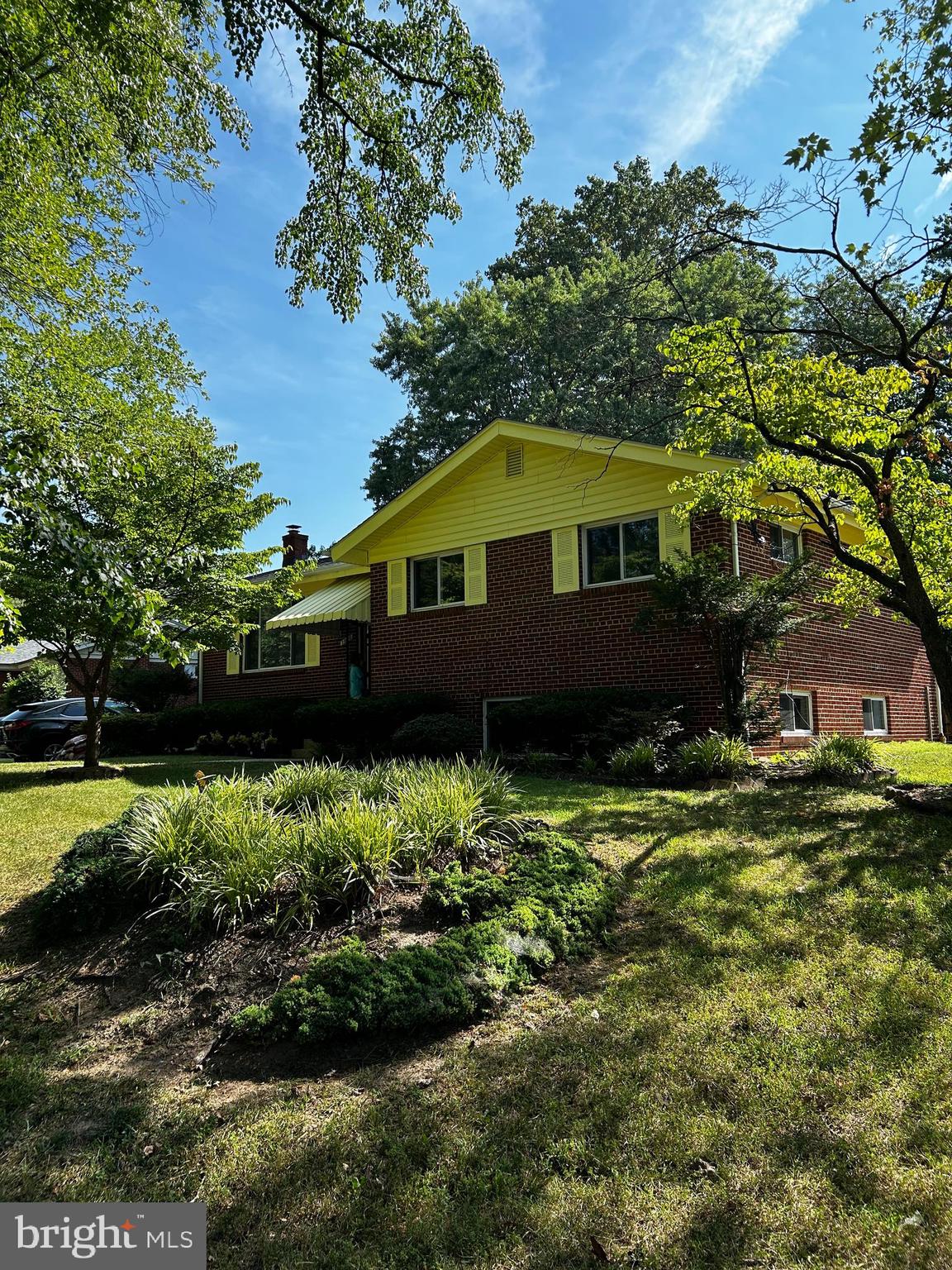 Welcome to 1906 Reedie Drive