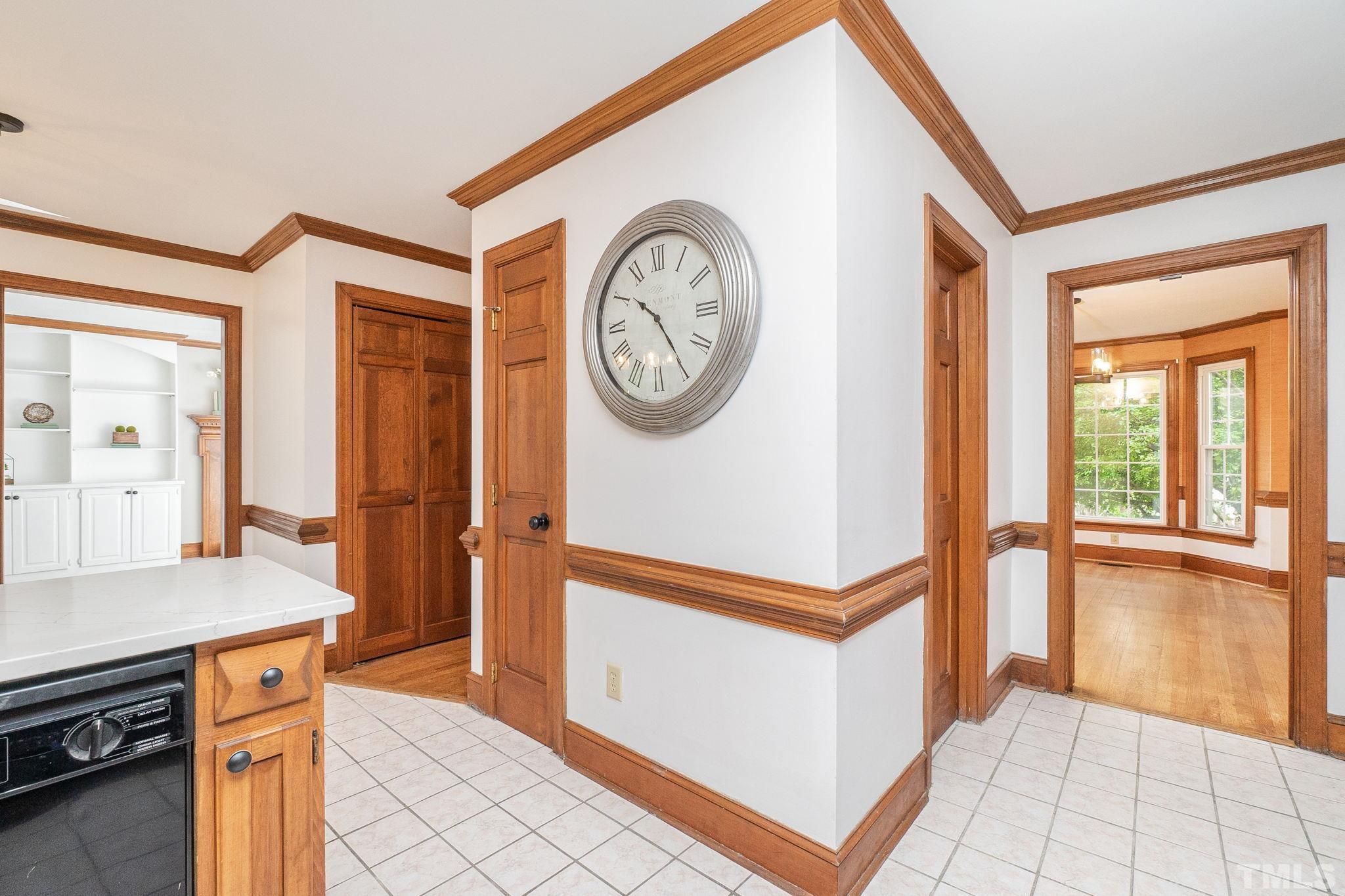 3525 East Jameson Road Raleigh, NC 27604 - Photo 9 of 15 a view of a hallway with entryway