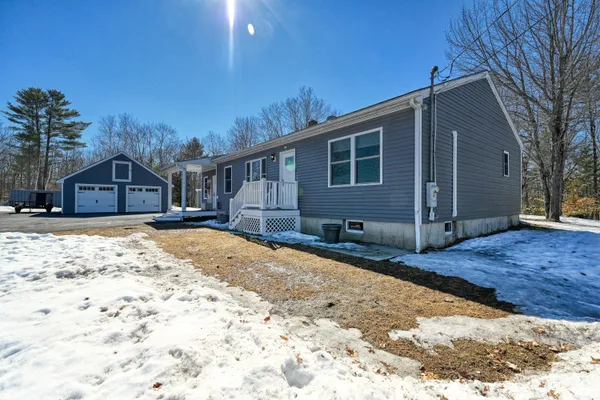 $485,000 | 35 Pierce Road, Oxford, ME 04270