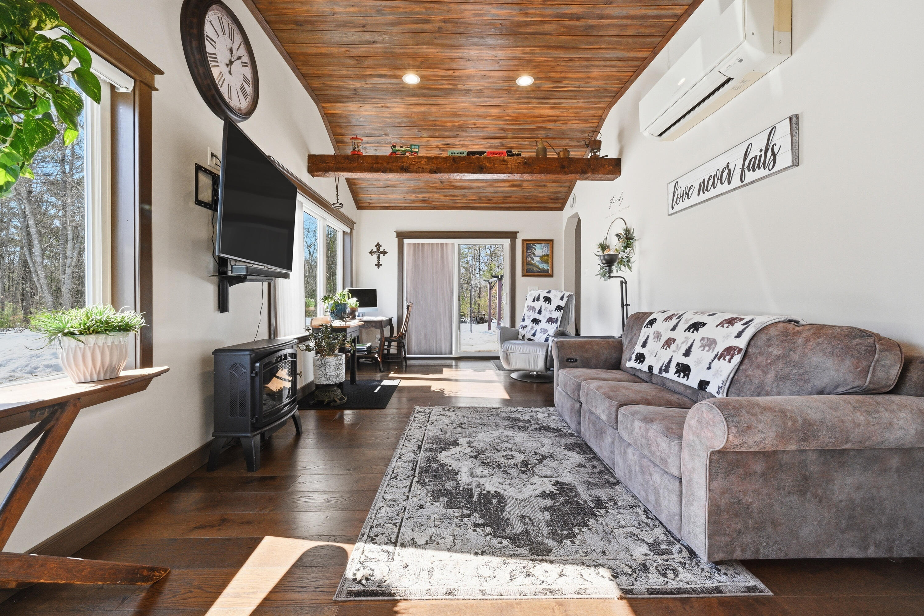 35 Pierce Road Oxford, ME 04270 - Photo 8 of 50 110404gr-116