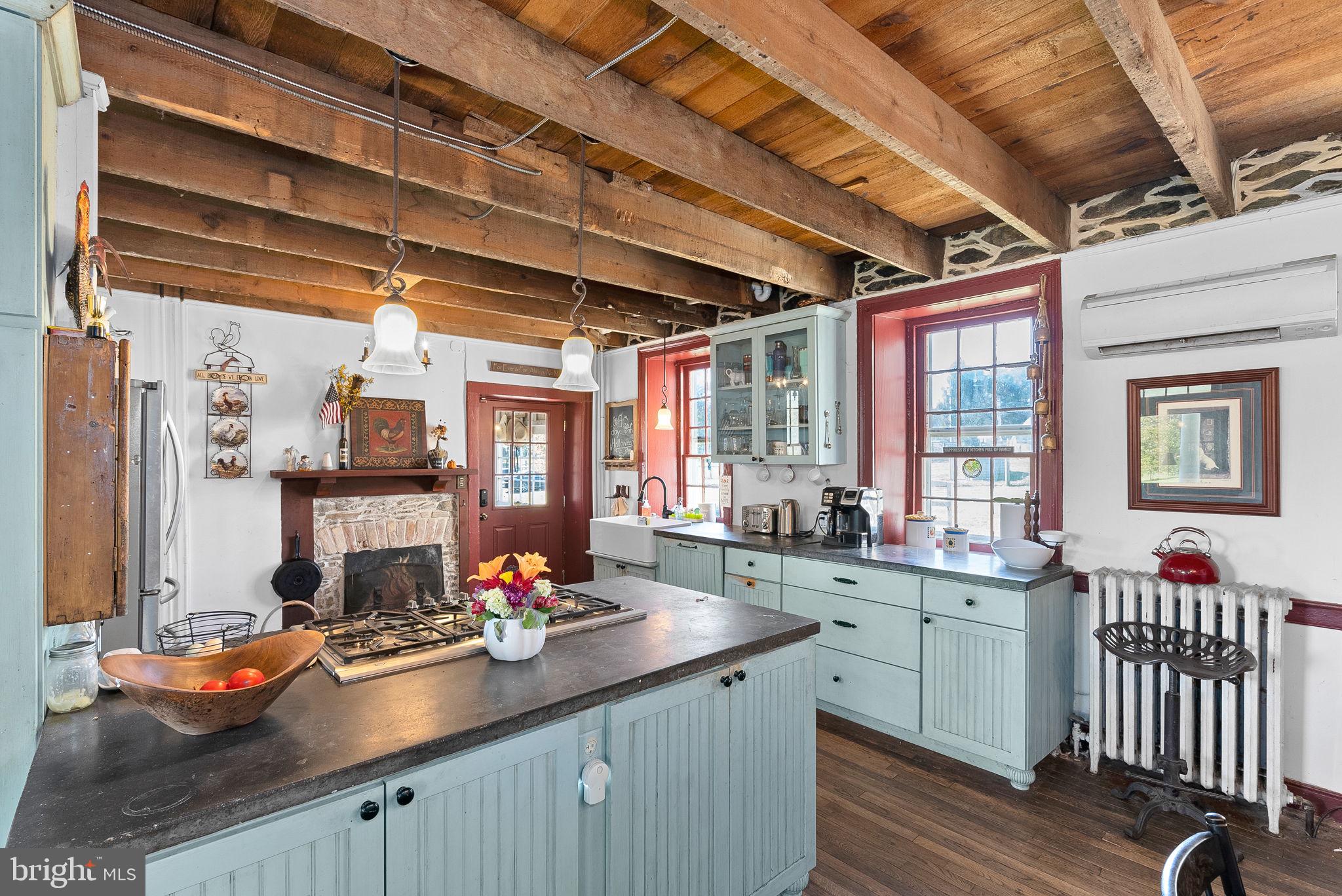 38834 Eudora Lane Hamilton, VA 20158 - Photo 26 of 98 Beamed ceiling in kitchen